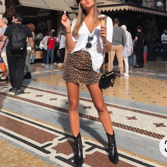 Leopard print denim mini skirt waist 30” Strtavarious - Zara’s little sister - Picture 10 of 10